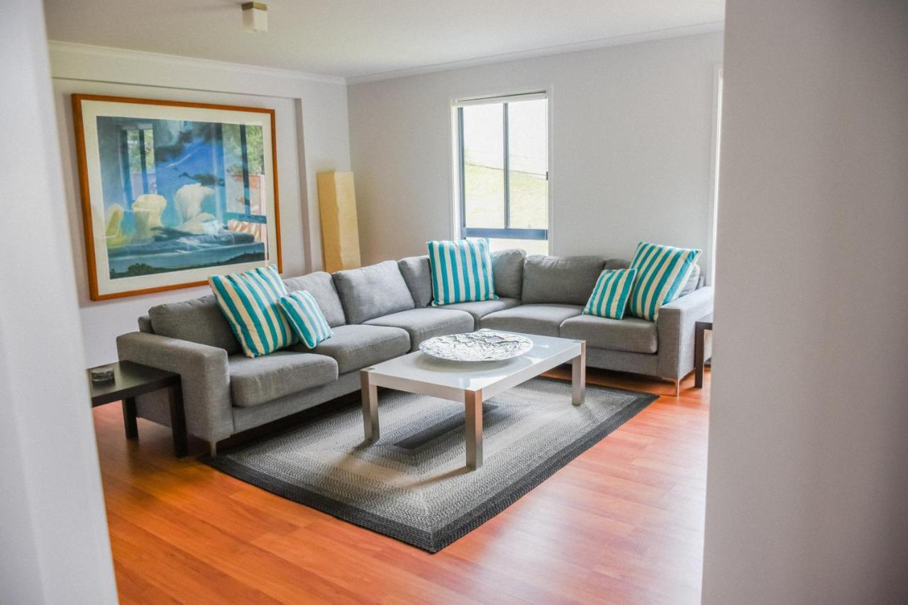 Demure Charm 4 Bedrooms Rye Exterior photo